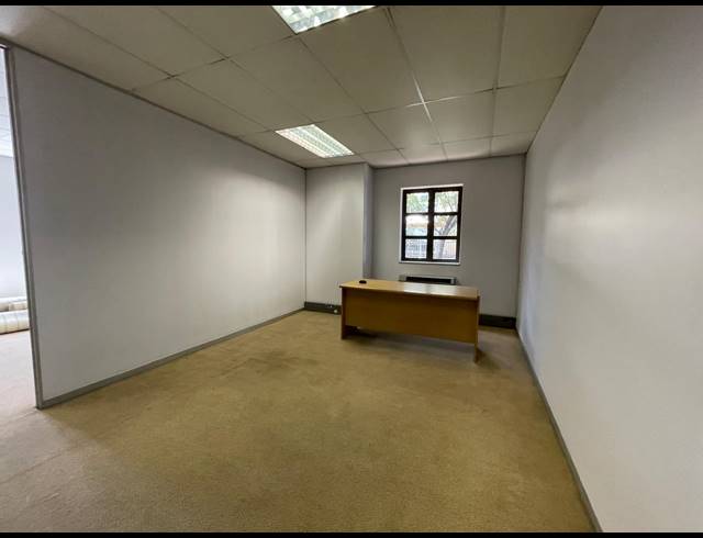 313M² OFFICE TO LET IN RIVONIA